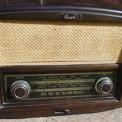 VHF90